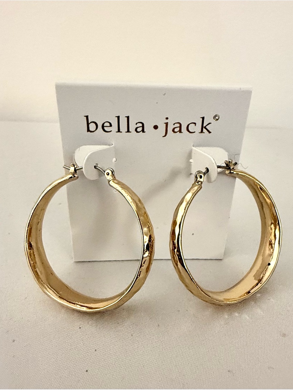 Bella Jack Gold Tone Hammered Hoop Earrings 1.5 Inch Original Display Card NWT